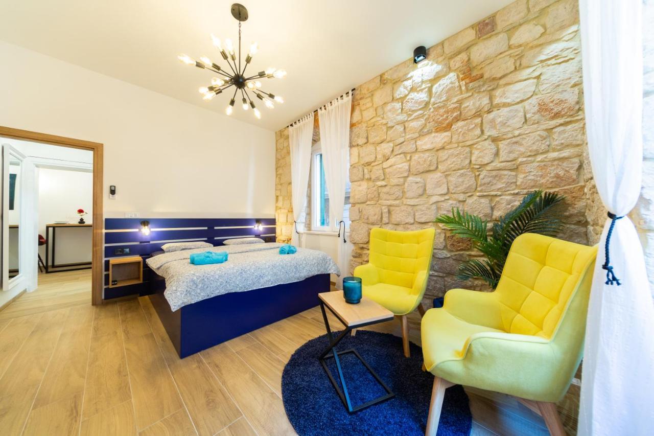 Apartman Kolura Vis Bagian luar foto