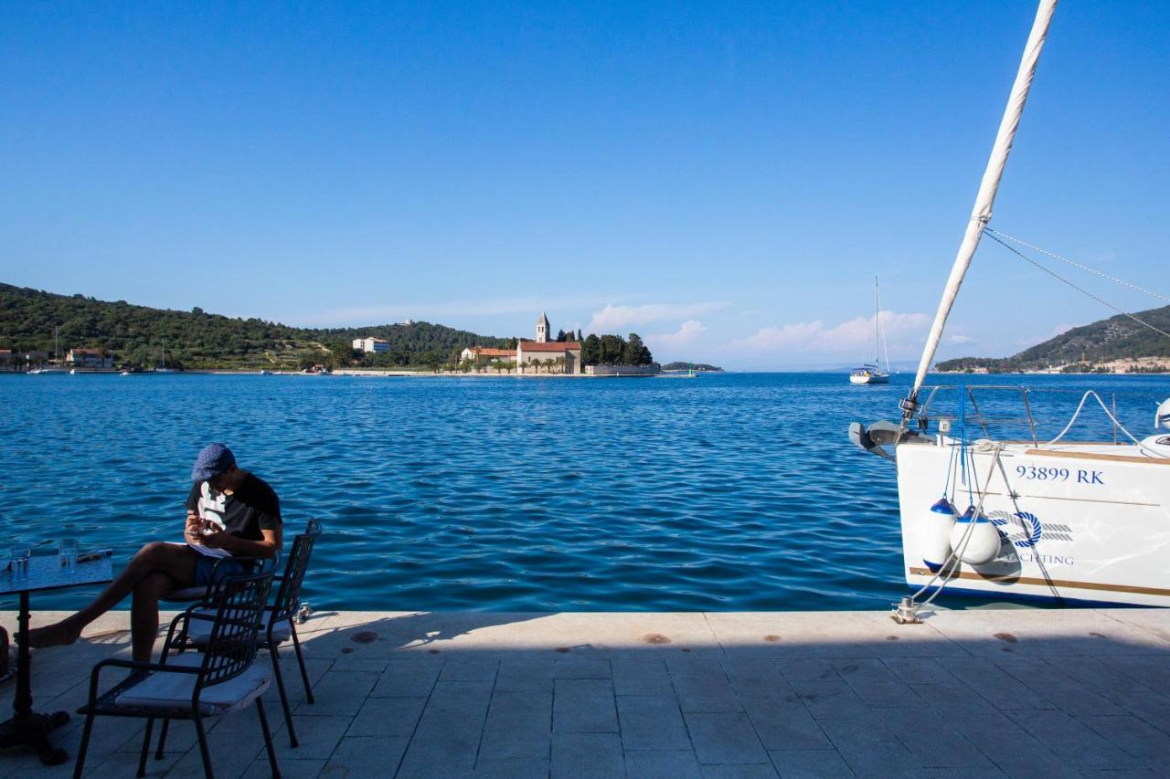 Apartman Kolura Vis Bagian luar foto